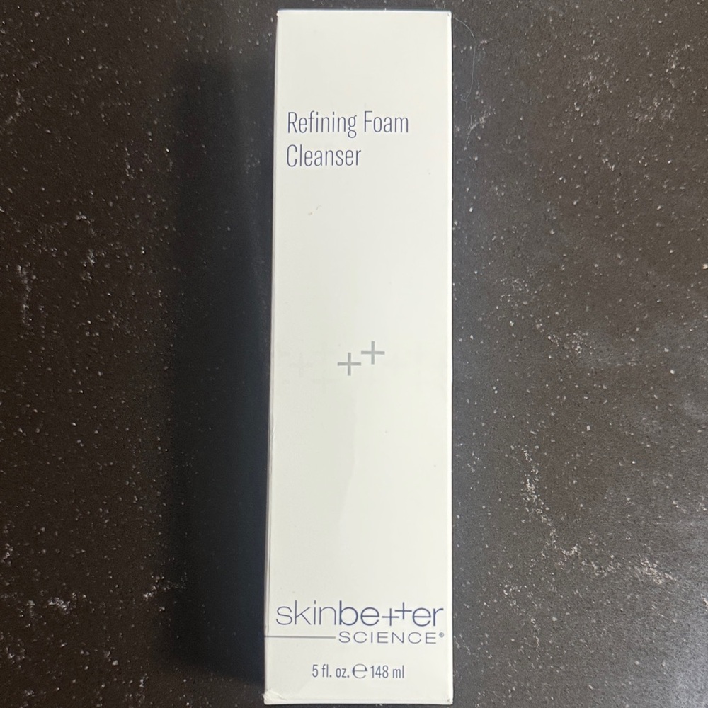 Refining Foam Cleanser - White